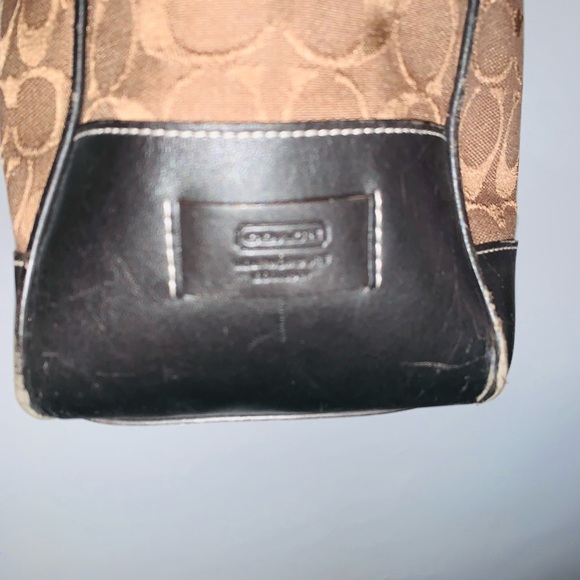 Womans brown Coach bucket purse - Picture 3 of 15